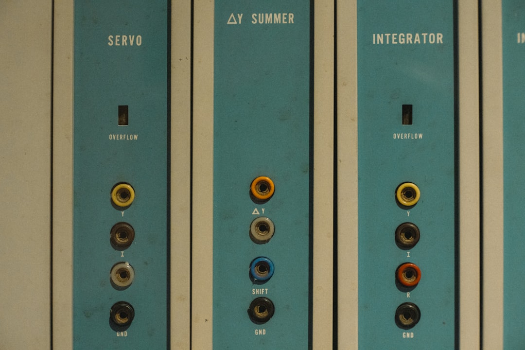 微软Azure祭出AI训练“加速器”：专攻万亿参数模型，大幅拉低巨头游戏门槛