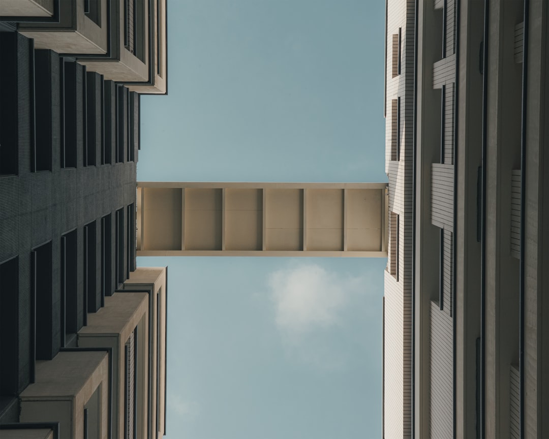 网络安全新突破：厂商推出零信任架构方案助力企业强化网络防护