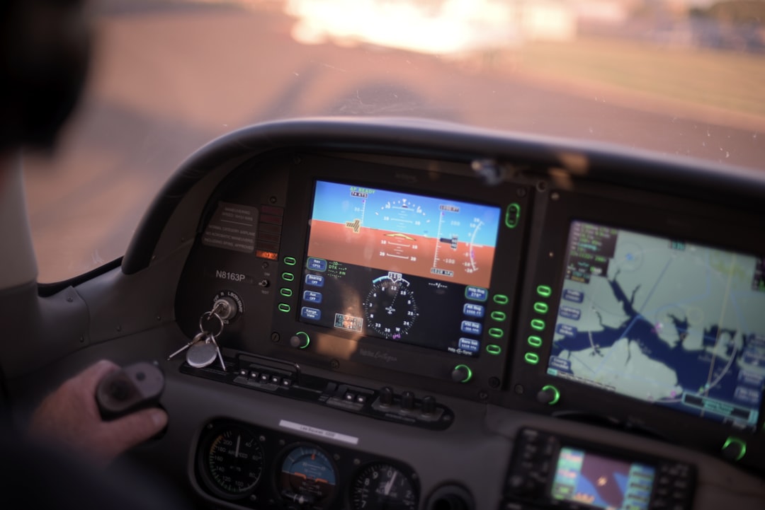 AI编程助手不再是插件：微软VSCode的深度集成，如何重塑开发全流程？